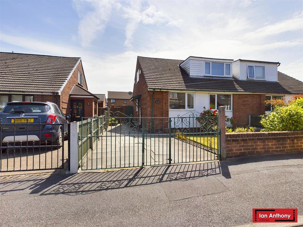 Courtfield, Ormskirk 4 bed semidetached bungalow for sale £225,000