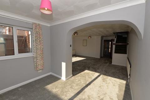 3 bedroom terraced house to rent, Cam Walk, Eastrop, Basingstoke, RG21