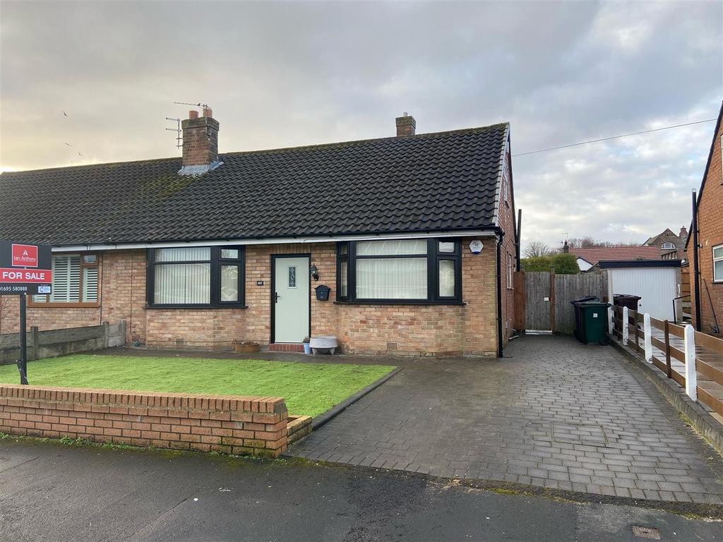 Calder Avenue, Ormskirk 2 bed detached bungalow for sale £250,000