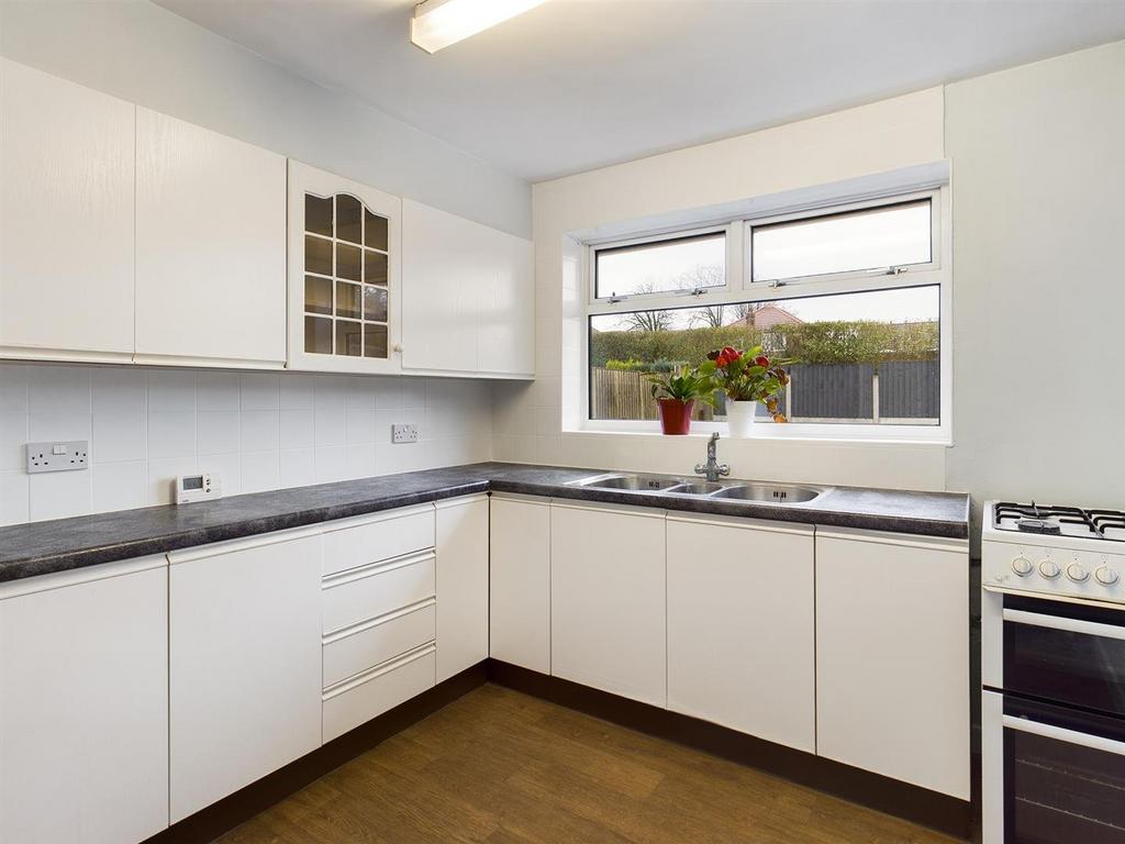 Calder Avenue, Ormskirk 2 bed detached bungalow £250,000