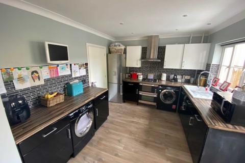 53 Boconnoc Avenue, Callington, PL17 7TN