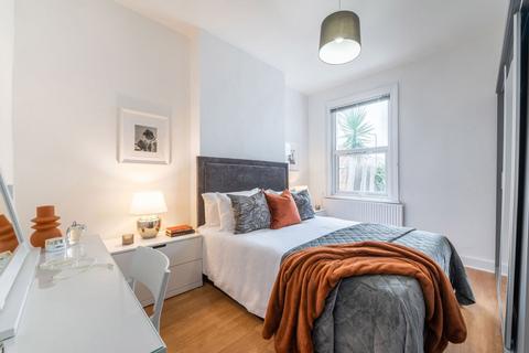 2 bedroom flat for sale, Oaklands Road, Cricklewood