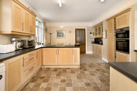 Innisfree Barton Terrace, Dawlish, EX7 9QH