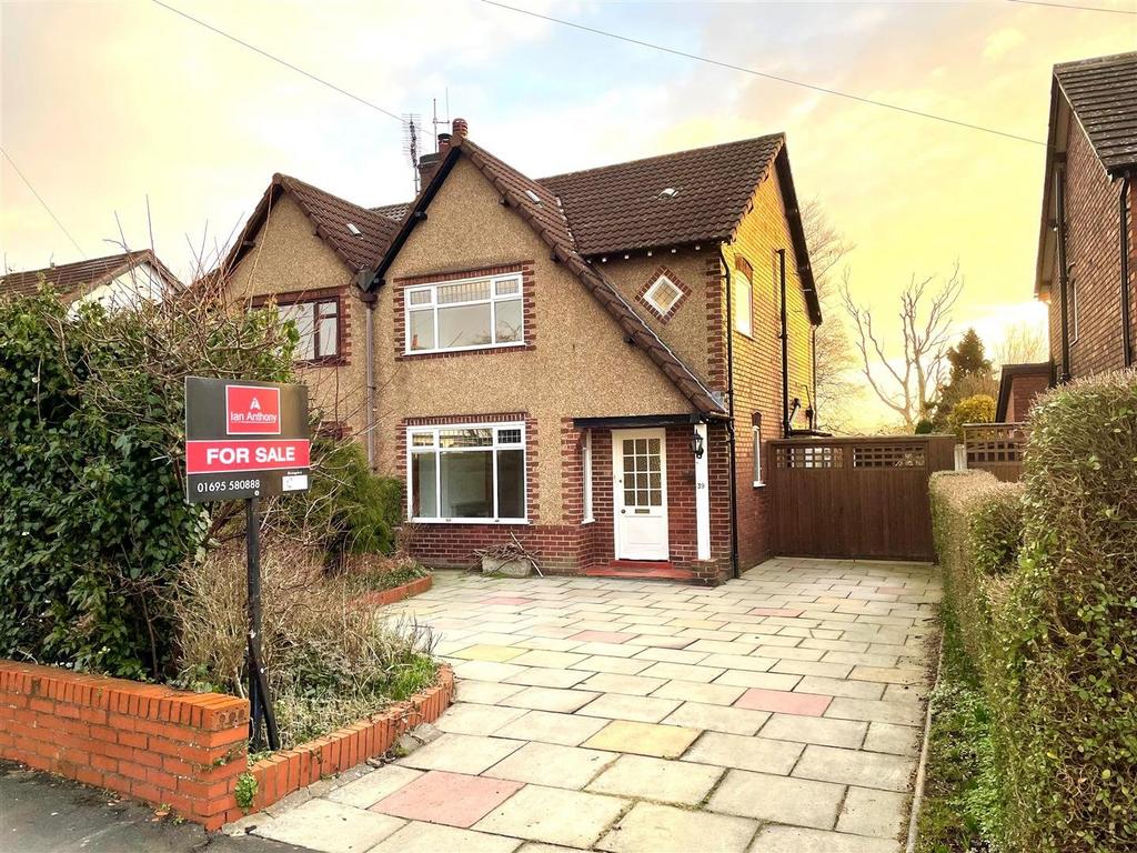 Altys Lane, Ormskirk 3 bed semidetached house £360,000