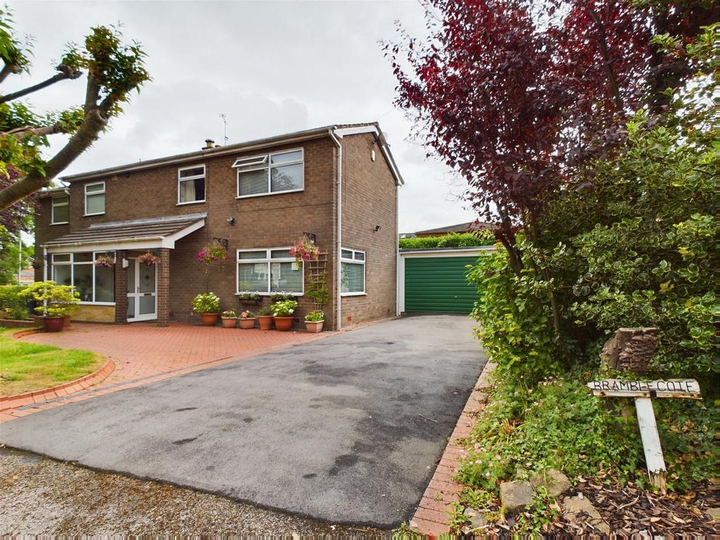 Tabbys Nook, Newburgh, Wigan 4 bed detached house £424,950