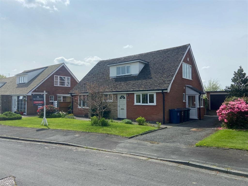 Ledson Grove, Aughton, Ormskirk 4 bed detached bungalow £450,000