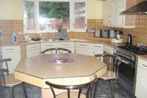 undefined, 5 BEDROOM STUDENT HOUSE VICTORIA PARK RD