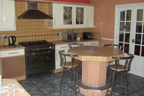 undefined, 5 BEDROOM STUDENT HOUSE VICTORIA PARK RD