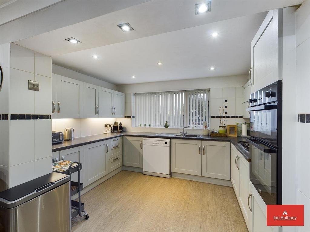 Crescent Green, Aughton, Ormskirk 4 bed detached house for sale £577,000