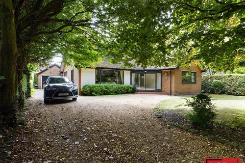 4 bedroom detached bungalow for sale - Ruff Lane, Ormskirk
