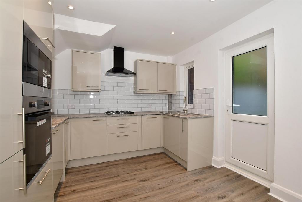 Glenn Avenue, Purley, Surrey 4 bed terraced house £550,000