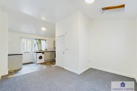 Studio to rent, Amber House, Dunalley Street, Cheltenham