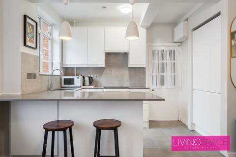 2 bedroom flat to rent, Hammersmith Road, Hammersmith