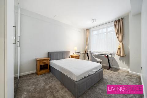 2 bedroom flat to rent, Hammersmith Road, Hammersmith