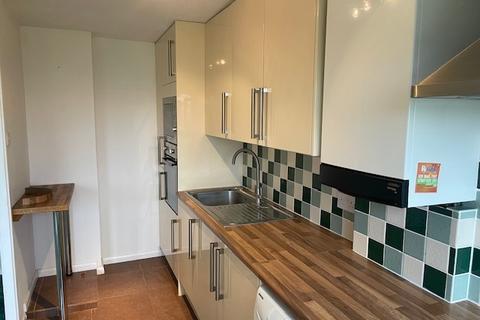 74 Gale Close, Mitcham, CR4 3QJ