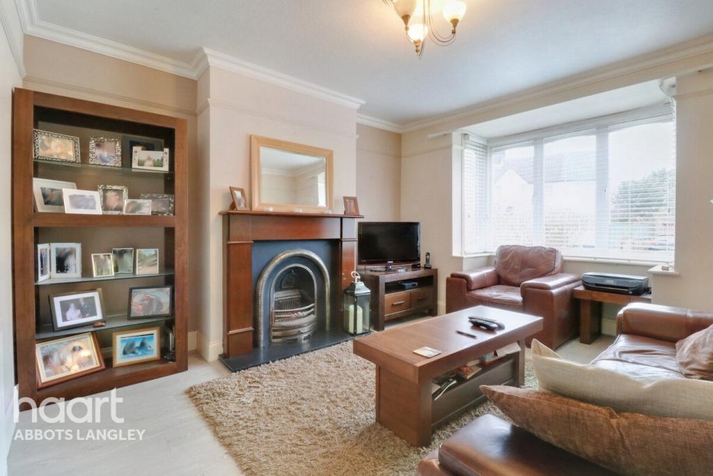 The Crescent, Abbots Langley 3 bed semidetached house for sale £550,000