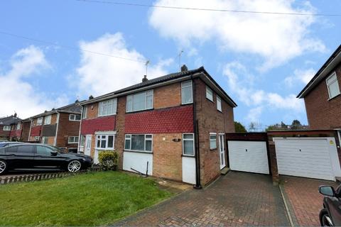 17 Kynance Close, Luton, LU2 9DN