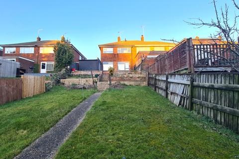 17 Kynance Close, Luton, LU2 9DN
