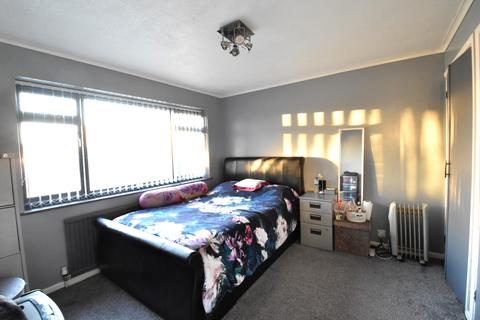 17 Kynance Close, Luton, LU2 9DN