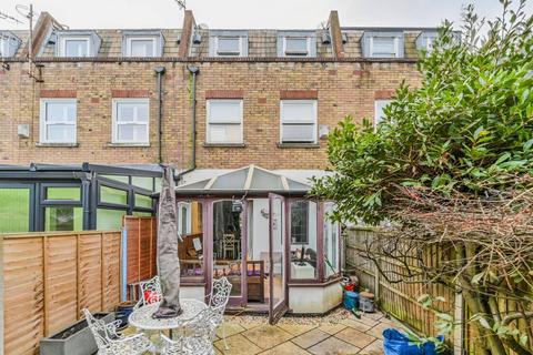 2 View Crescent, London, N8 8RW