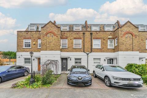 2 View Crescent, London, N8 8RW