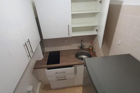 1 bedroom block of apartments to rent, Abbey Road,  Ilford, IG2