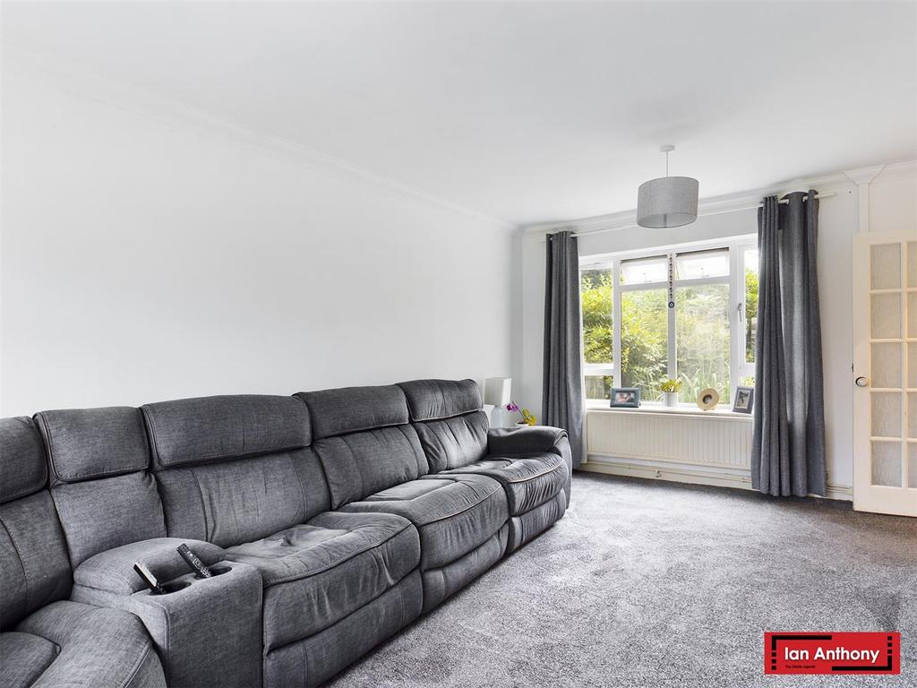 Richmond Avenue, Burscough, Ormskirk... 3 bed terraced house £200,000