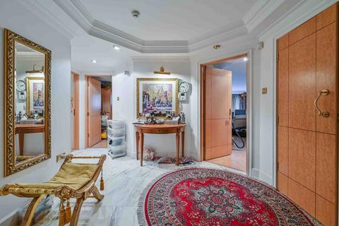 2 bedroom flat for sale, Park Road, St John's Wood, London, NW8