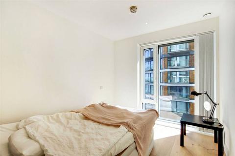 2 bedroom flat for sale, Deveraux House, Duke of Wellington Avenue, London