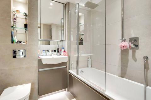 2 bedroom flat for sale, Deveraux House, Duke of Wellington Avenue, London