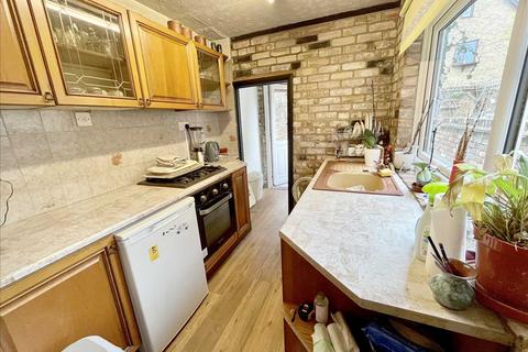 2 bedroom terraced house for sale - Glencoe Road, Bushey, WD23.