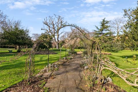 15, Leonard Court Edwardes Square, London, W8 6NL