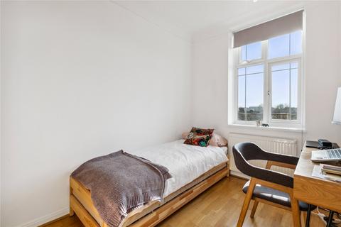 15, Leonard Court Edwardes Square, London, W8 6NL