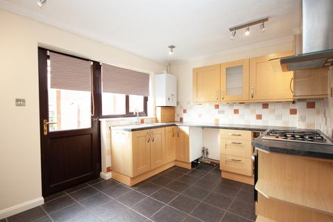 2 bedroom terraced house to rent, Pipers Close, Royal Wootton Bassett, SN4