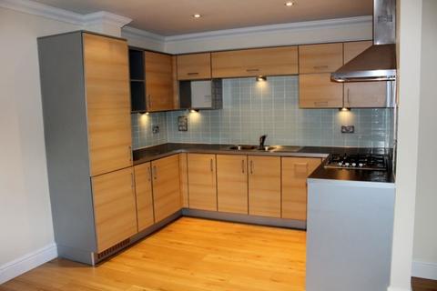 2 bedroom flat to rent, Albany Court, Albany Place, Egham, Surrey, TW20