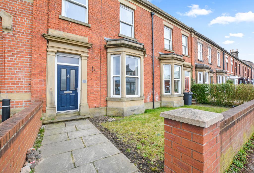 Garstang Road, Preston, Lancashire, PR2 8NB 2 bed terraced house for