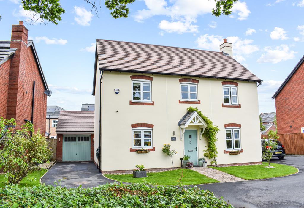 Hoyles Lane, Cottam, Preston 4 bed detached house £310,000
