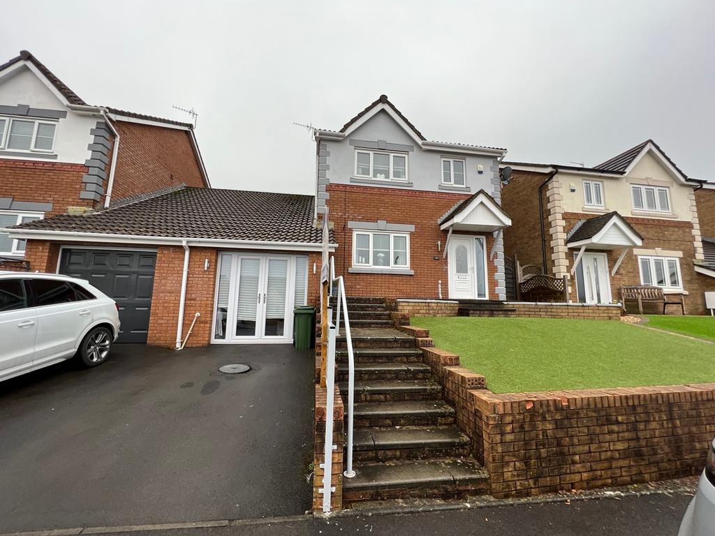 Gwern Heulog Tonyrefail Tonyrefail 3 bed detached house for sale £