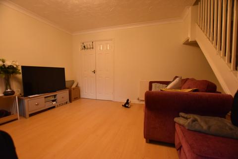 3 bedroom end of terrace house to rent, Middleham Close, Stanground, Peterborough, PE2