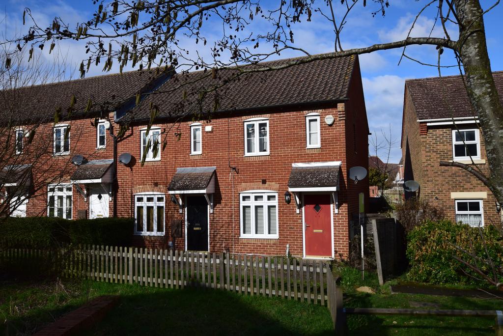 Imperial Way, Singleton, Ashford, Kent TN23 5HU 2 bed end of terrace house £250,000