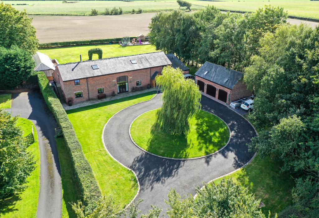 Preston Road, Crossmoor, Preston, Lancashire 4 bed detached house for