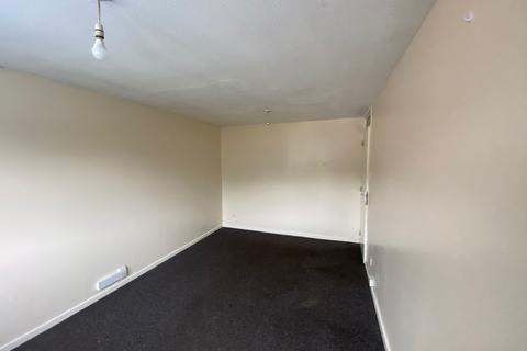 1 bedroom flat for sale, Celandine Drive, London SE28