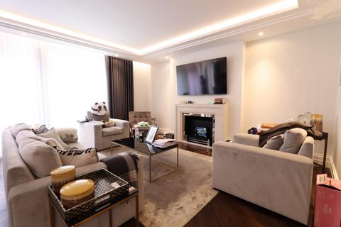 2 bedroom flat for sale, Gladstone House, Strand, London, WC2R