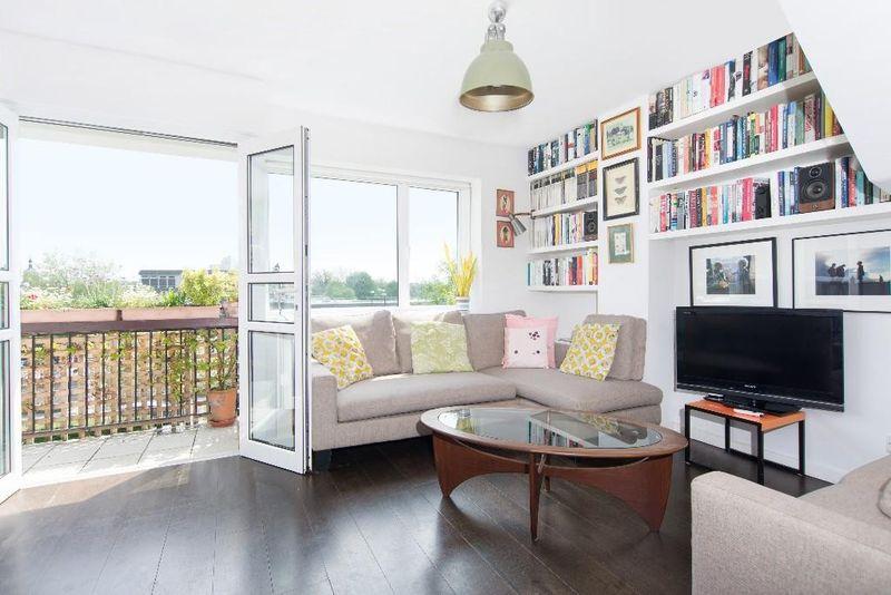 Spencer Rise, London, NW5 3 bed flat £2,400 pcm (£554 pw)