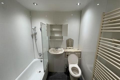 38 Isham Road, London, SW16 4TJ