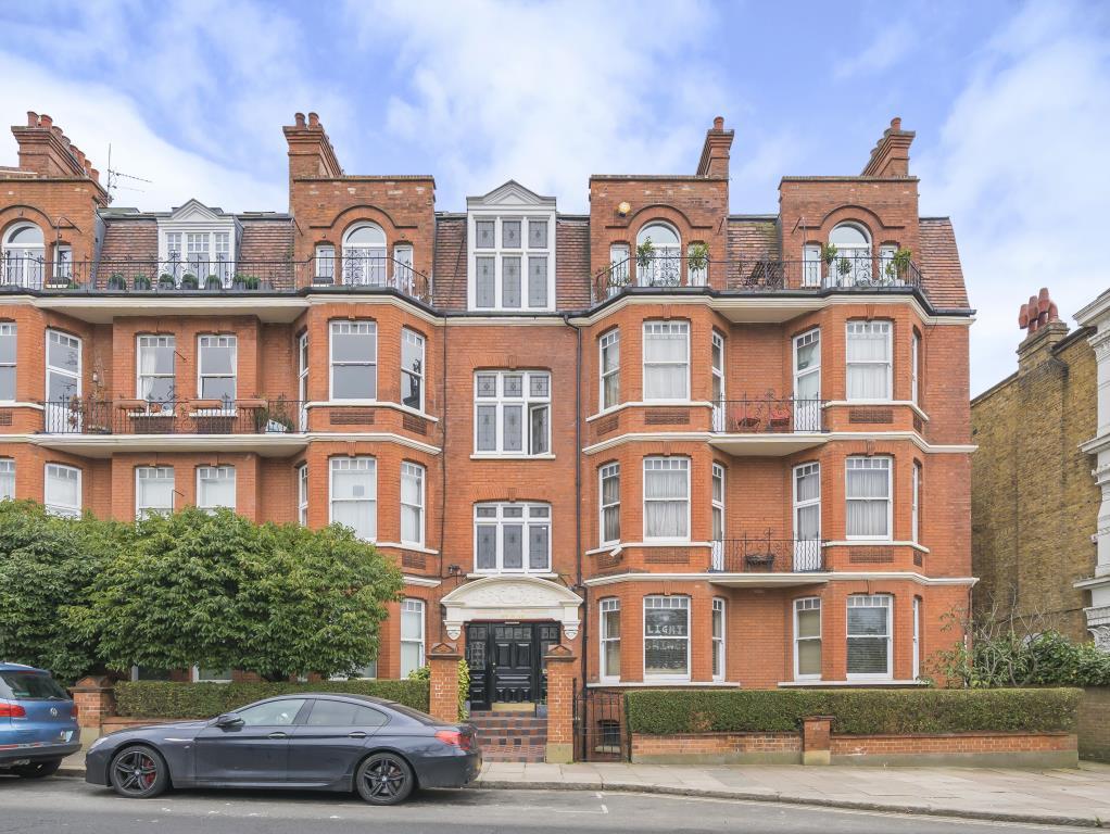 Fortune Green Road, West Hampstead, London NW6, NW6 4 bed flat for sale £850,000