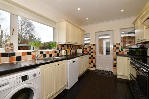 26 The Copse, Fetcham, Leatherhead, KT22 9TG