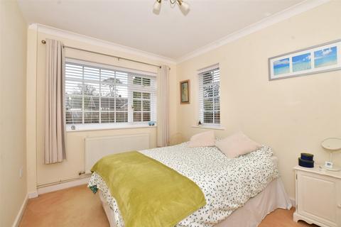 26 The Copse, Fetcham, Leatherhead, KT22 9TG