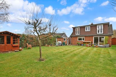 26 The Copse, Fetcham, Leatherhead, KT22 9TG