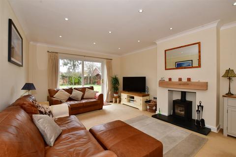 26 The Copse, Fetcham, Leatherhead, KT22 9TG